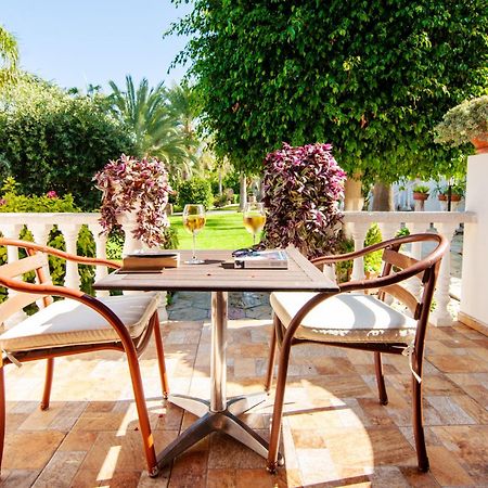 Almond Holiday Village Girne Buitenkant foto